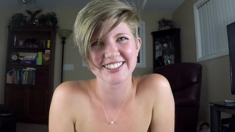Housewife Ginger: Fucking Massive Squirting Dildo for First Time