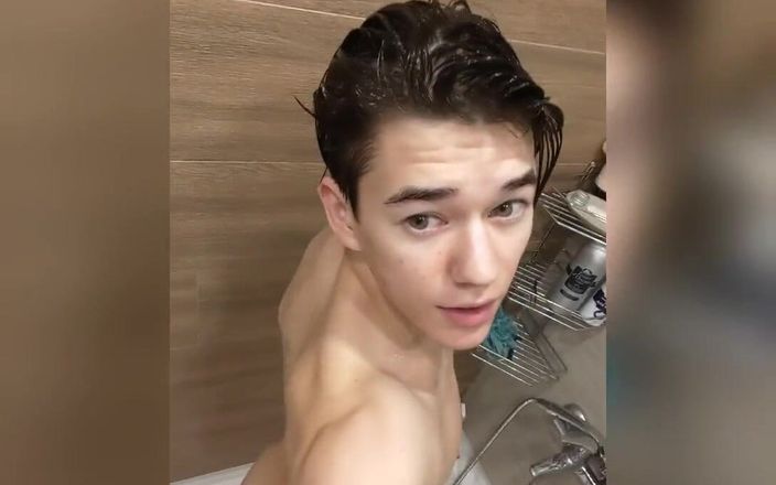 Alex Davey: Show spécial vidéo d’éjac dans la salle de bain je...