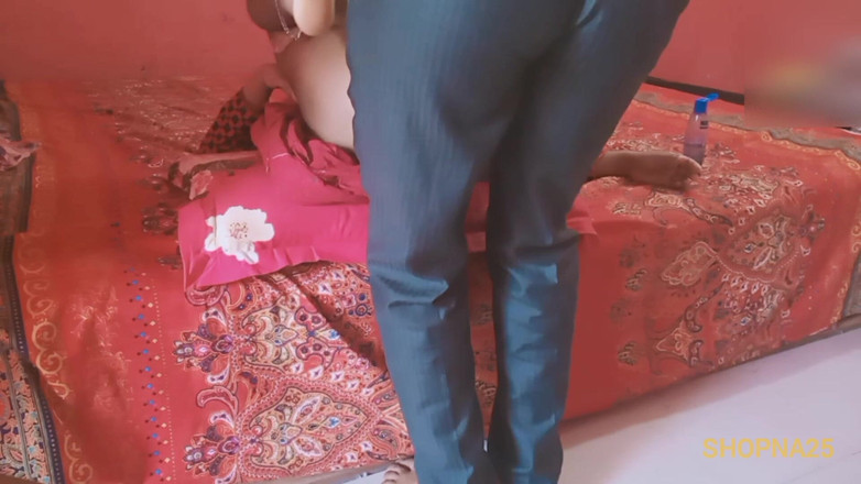 Shopna25: Del: 1 desi super het söt bhabhi stor röv första gången...