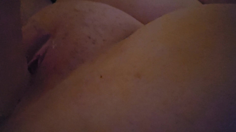 Lynylou: Pussy Dildo Panjang