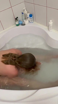 Augen offen, lächeln und nicht meine nase unter wasser bedeckt
