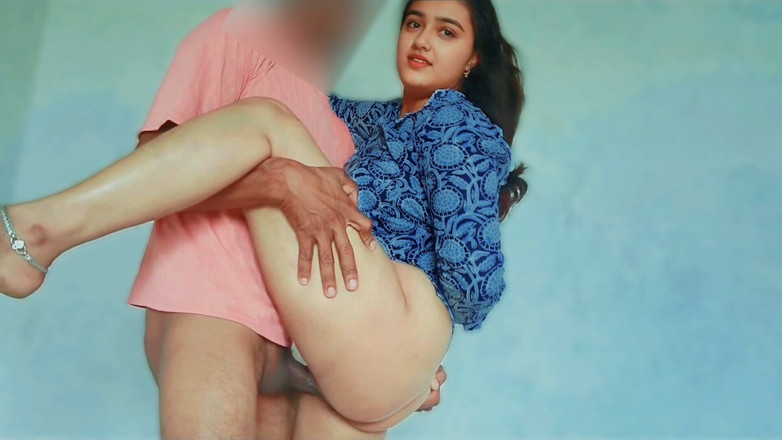 Fuckkkker: Stepbrother-in-law Picked up the Stepsister-in-law Cleaning the Spider's Webs in...