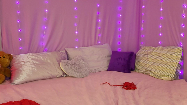 Brenna Lilac: 让我出去