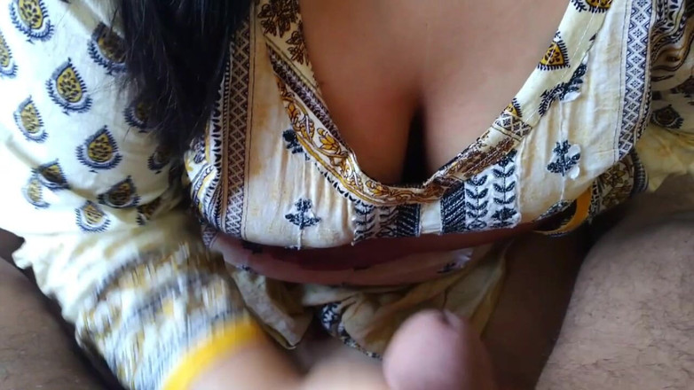 Aria Mia: Namorada gostosa venha para a casa do namorado desfrute de...