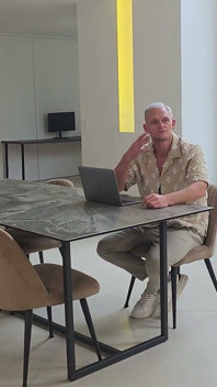 XXL Squirt ile sıkı poposuna sert ceza!