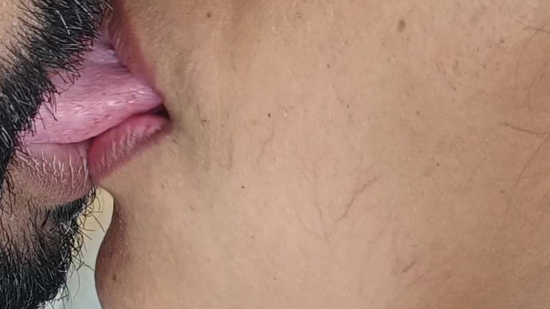 Pushpa porn: हॉट और क्यूट डीप लिप किस