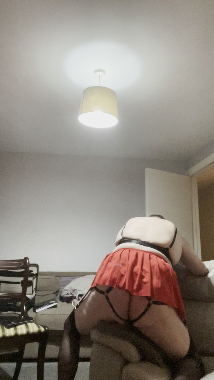 Ancient456: Мой тугий черный лифчик