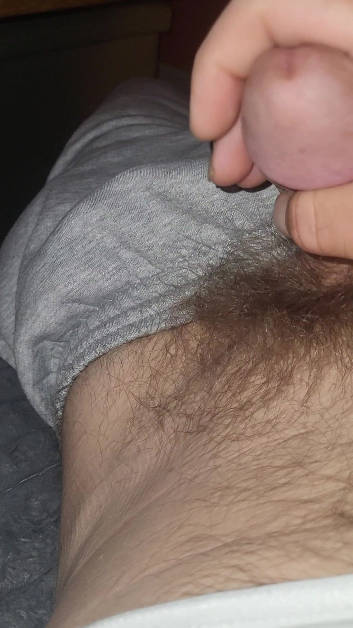 Polishx: 玩弄我毛茸茸的鸡巴