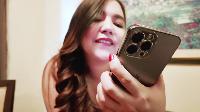 AsianSharinami: 퇴근 후 음란한 서프라이즈를 찾는 지친 사무실 소녀