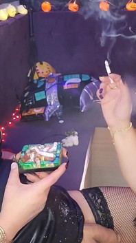Cigarette & Cum Lilli's Mouthful for Holly