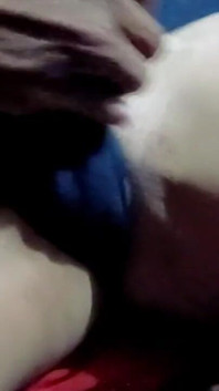 Schoonzus. Poesje vingeren