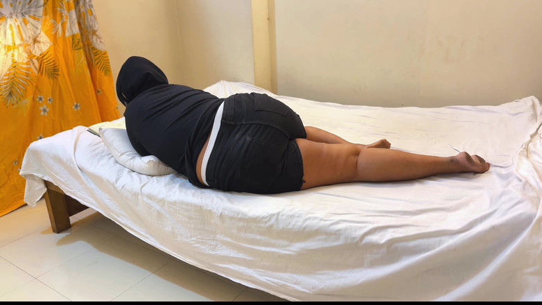 Aria Mia: Pomáhám své 18leté teen sexy dívce šukat, aby splnila její sexuální potřeby šukáním