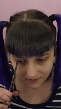 Další sestřih vlasů