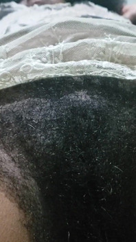 Amcık yakın çekim baştan çıkarıcı poz verme ile dolu vahşi özel bir fantezi sunuyor