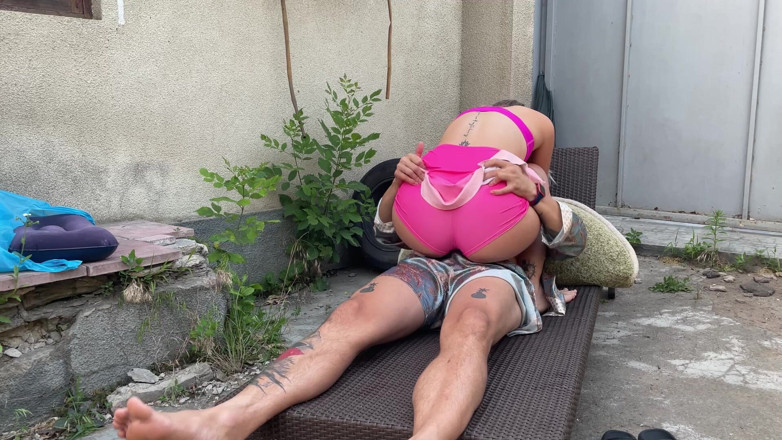 HotPrincessUA: Üvey sürtük: tenis sonrası üvey babayla kuru sikişiyor