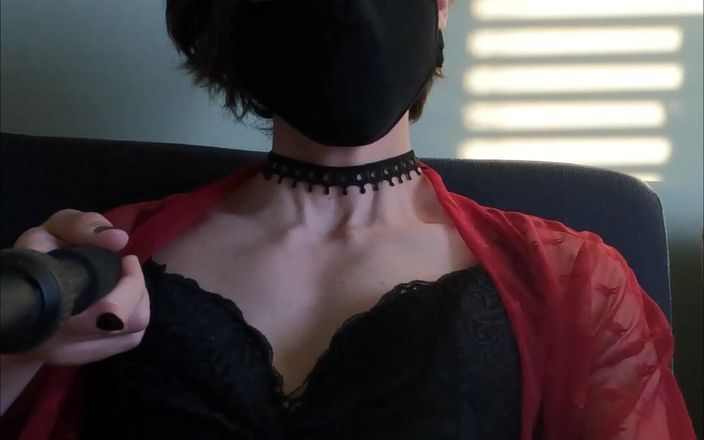 Mistress Mel: Fais-moi jouir avec ta gorge