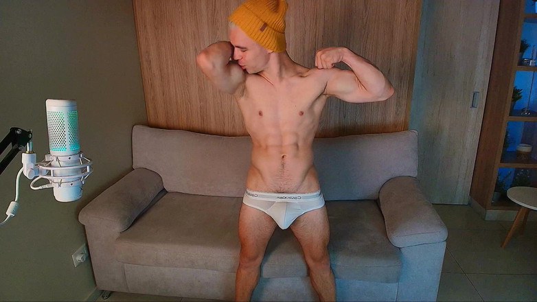 Max_Russell: 屈！我吹嘘我完美的身材！