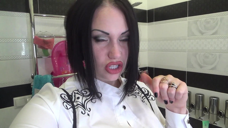 Goddess Misha Goldy: Соромить вас за ваш список фетишів