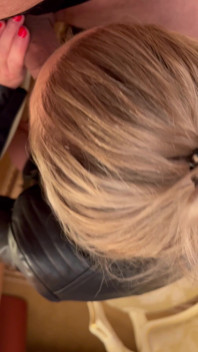 Blowjob Sneakpeak Im Schloss
