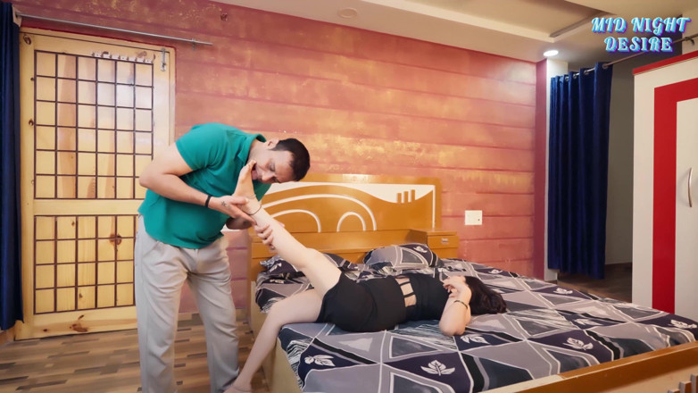 MR FUCKER: Bhudha Padosi Aur Desi Bhabhi Nudo Sesso in Camera da...