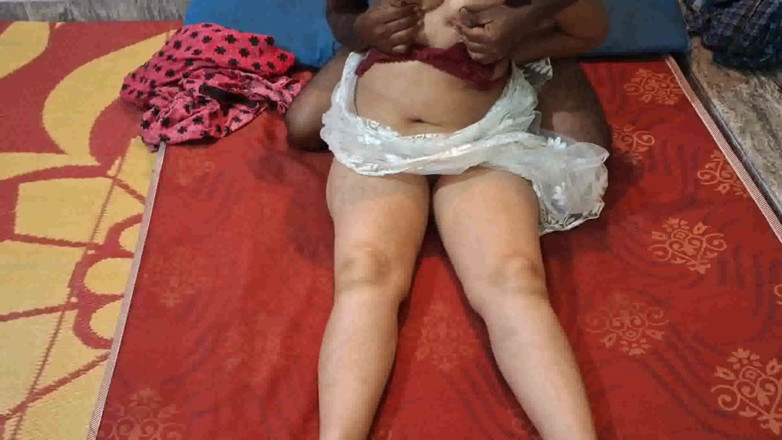 Sexy sindu: L'indiana calda randi Bhabhi l'ha scopata in stile romantico
