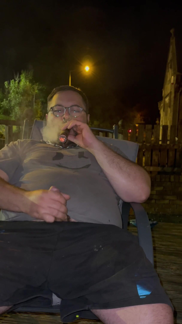 BigBullBoss: Lembu jantan cigar