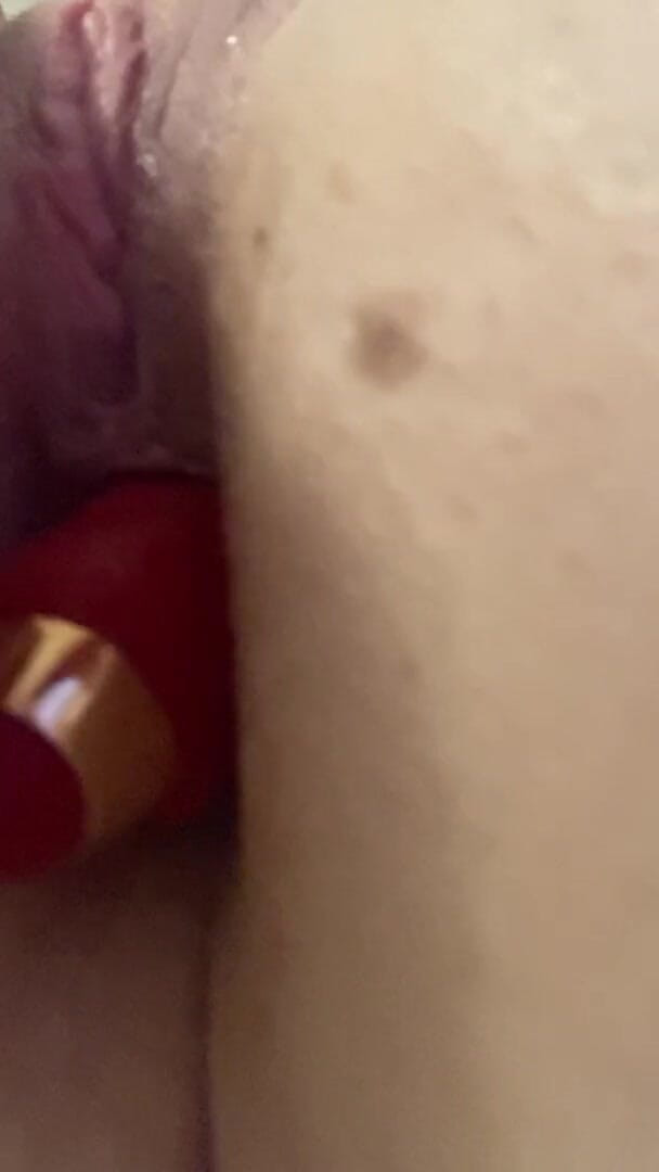 Babygurl: Toys put in ass