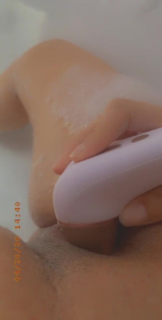 Melody986: Melodyred - fingerin orgasme !!!