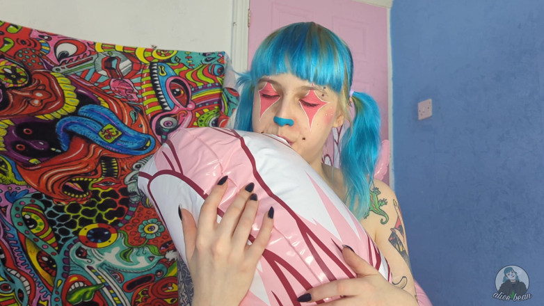 Alice Bean: 거대한 팽창식 유니콘 2부