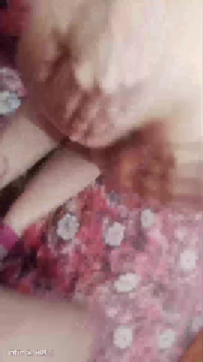 SHAKRATASNEEM: Anální šukání tak sexy tvrdě ošukaná nevlastní sestra