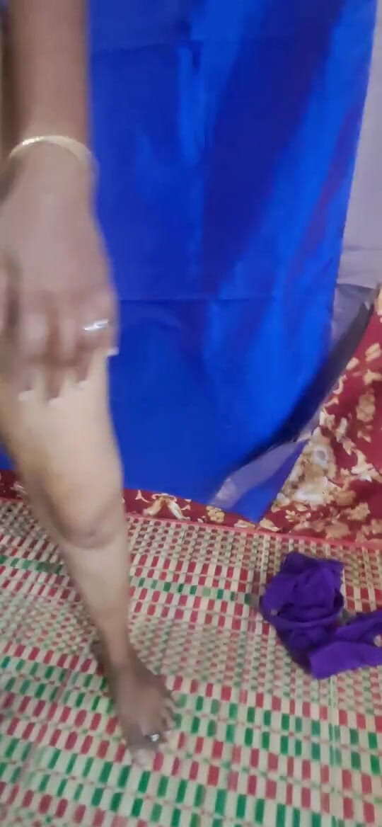 Jayaselvi: Une tatie de Coimbatore baise avec son client