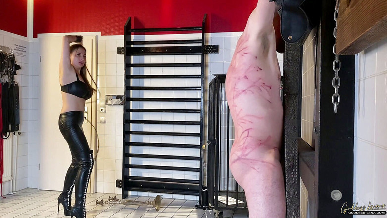 Goddess Lena: Відлупцьований на Андріївому хресті