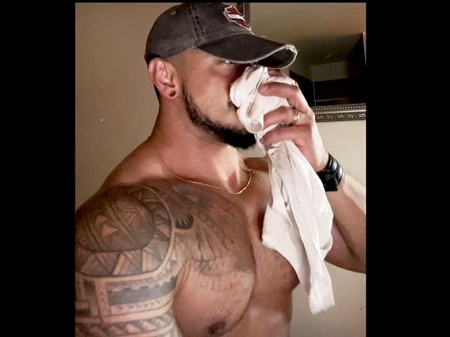 Hey Buddy, Just Watch and Relax, Ok? (Reds and Muscles)