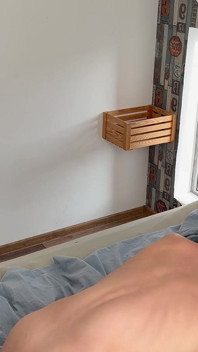 Przystojny facet ssał dużego kutasa, potem akceptował, pieprzył i dochodził