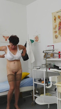 Mature gyno - Mature woman gyno exam video
