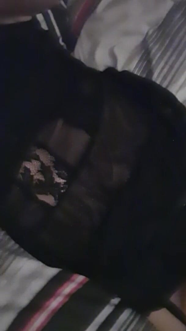 Girlie Simone: Ladyboy che gioca