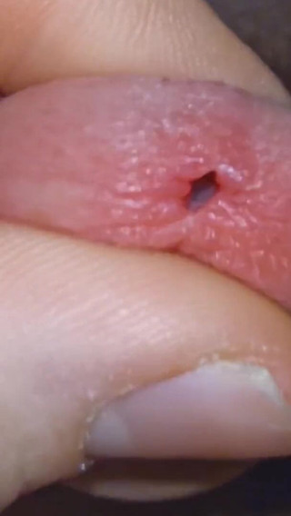 Glassofsperm: Mladý nadržený dospívající chlapec si v noci hraje se svým...