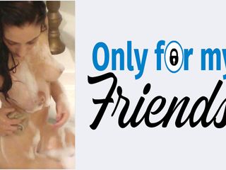 Only for my Friends: Перше порно 18-річної повії торкається її пизди і насолоджується і мастурбує пальцями