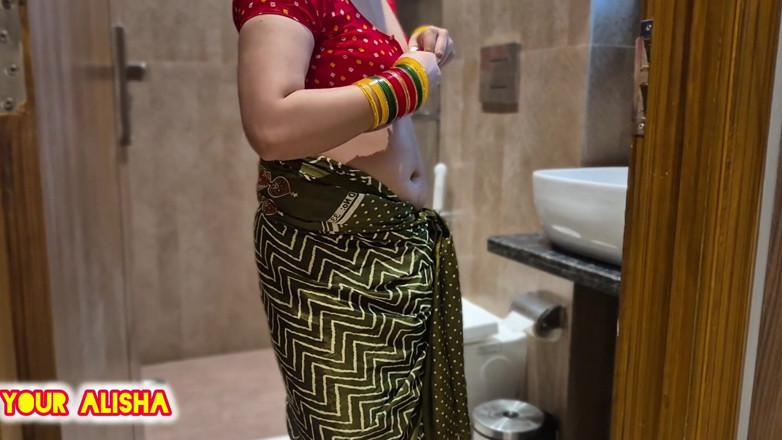 Your Alisha: Encontrado bhabhi nu no banheiro e fode ela