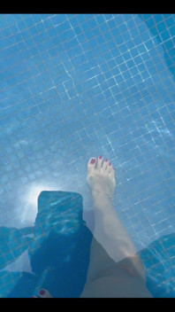 Vreau un masaj la picioare la piscină
