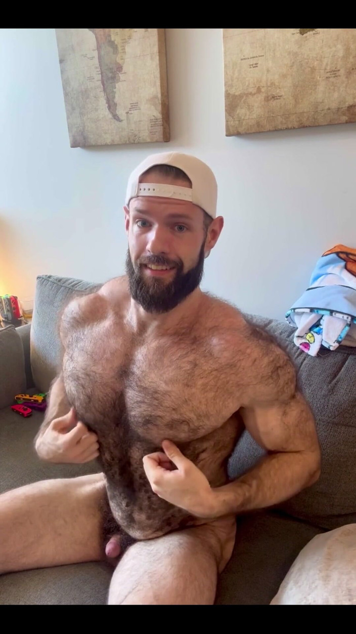 BeefyCanuck: Щасливого недільного дня пістолета! Лише трохи згинання, побиття грудей і підстрибування грудей для вас сьогодні вранці