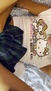 Hello Kitty Teen je vyzvednuta v parku na anální creampie