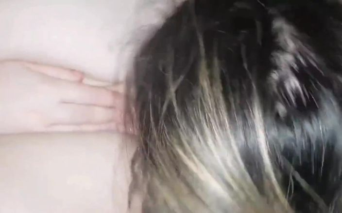 Real homemade BBW BBC porn: MFF se doigte la chatte en prenant une grosse bite...