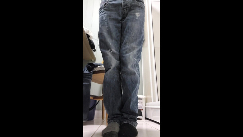 ABDL Diapers by Norsken77: Sexiga jeans pissar
