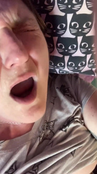 Primo orgasmo in settimane!