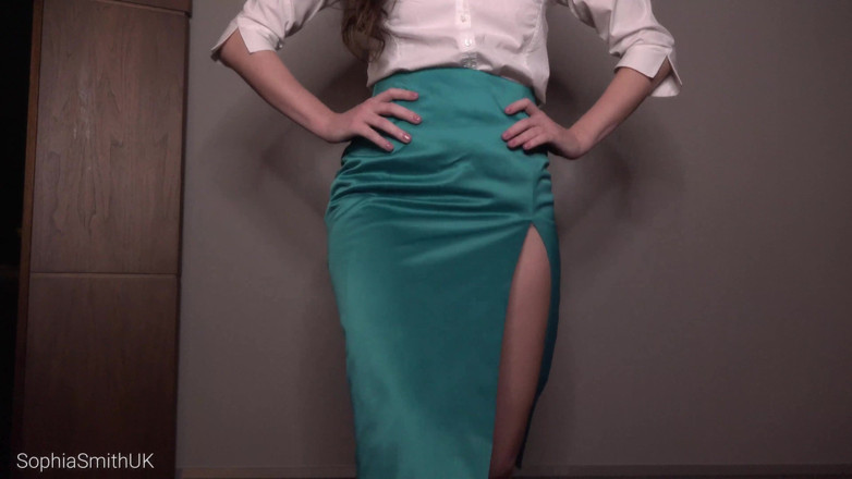 SophiaSmithUK: Secretaria estira