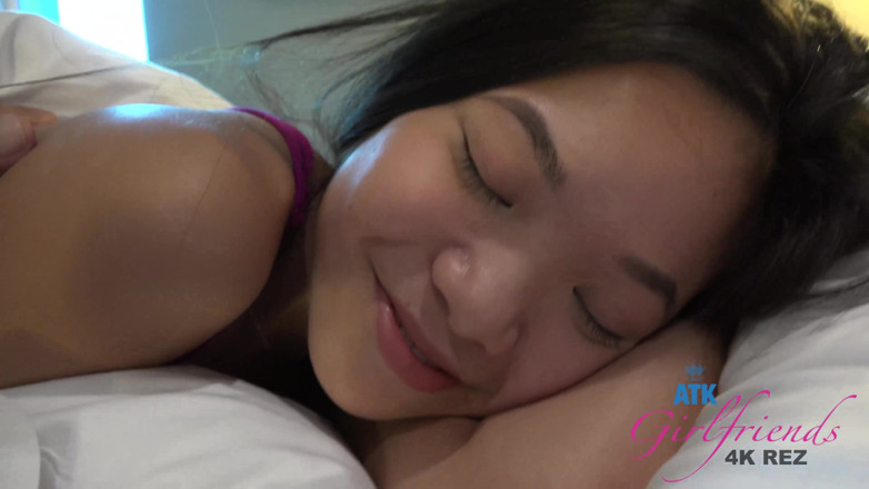 ATK Fans (Girlfriends): Vina loves you touching her body and eating her pussy