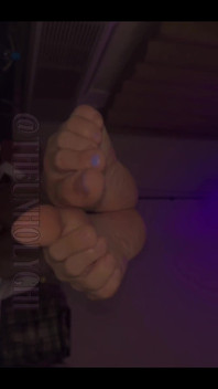 Think I Should Give My Toes Kisses?