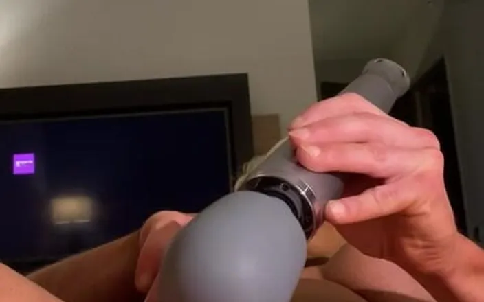 Lisa Cross: Big Clit Close up