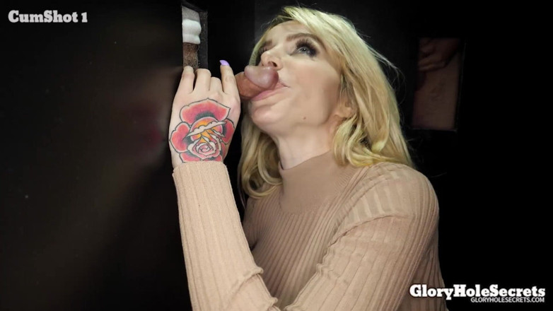 Glory Hole Secrets: Blond milf z gigantycznymi cyckami wysysa koguty i rucha się...